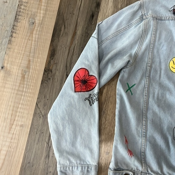 jacket Rue 21 Large Graffiti graphic embellished jean Jacket with hood size L - Picture 11 of 11